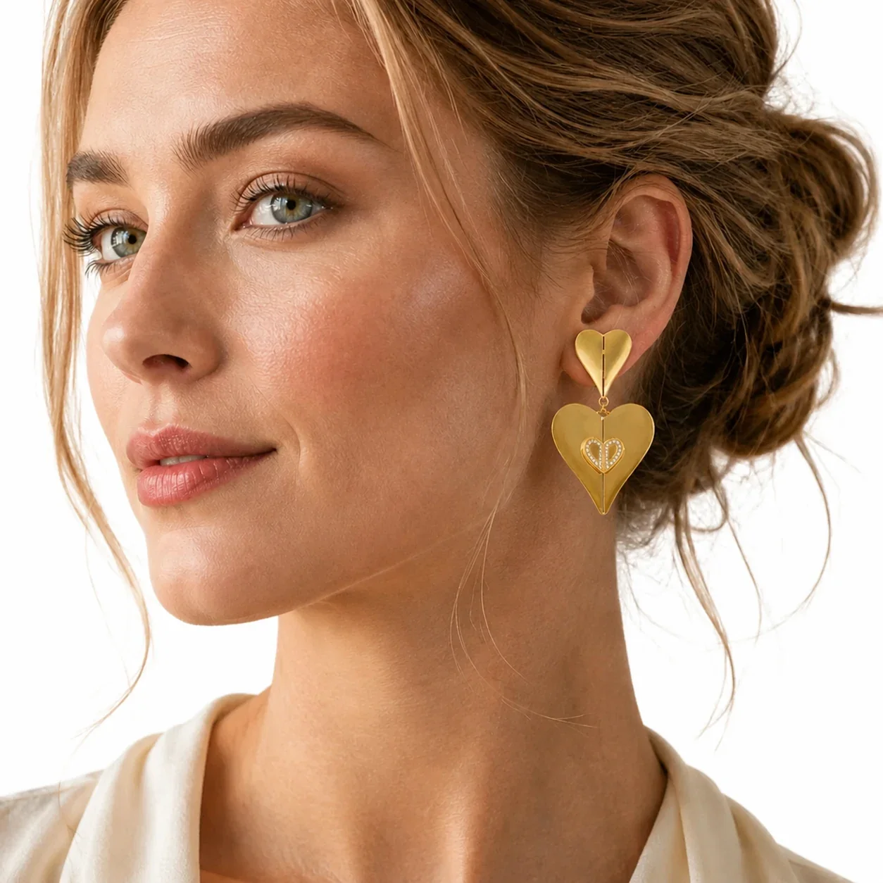 Foto del producto: Pendientes de Acero Inoxidable Colgantes de Doble Corazón, Chapados en Oro de 18K con Circonita Cúbica - 316L - PVD
