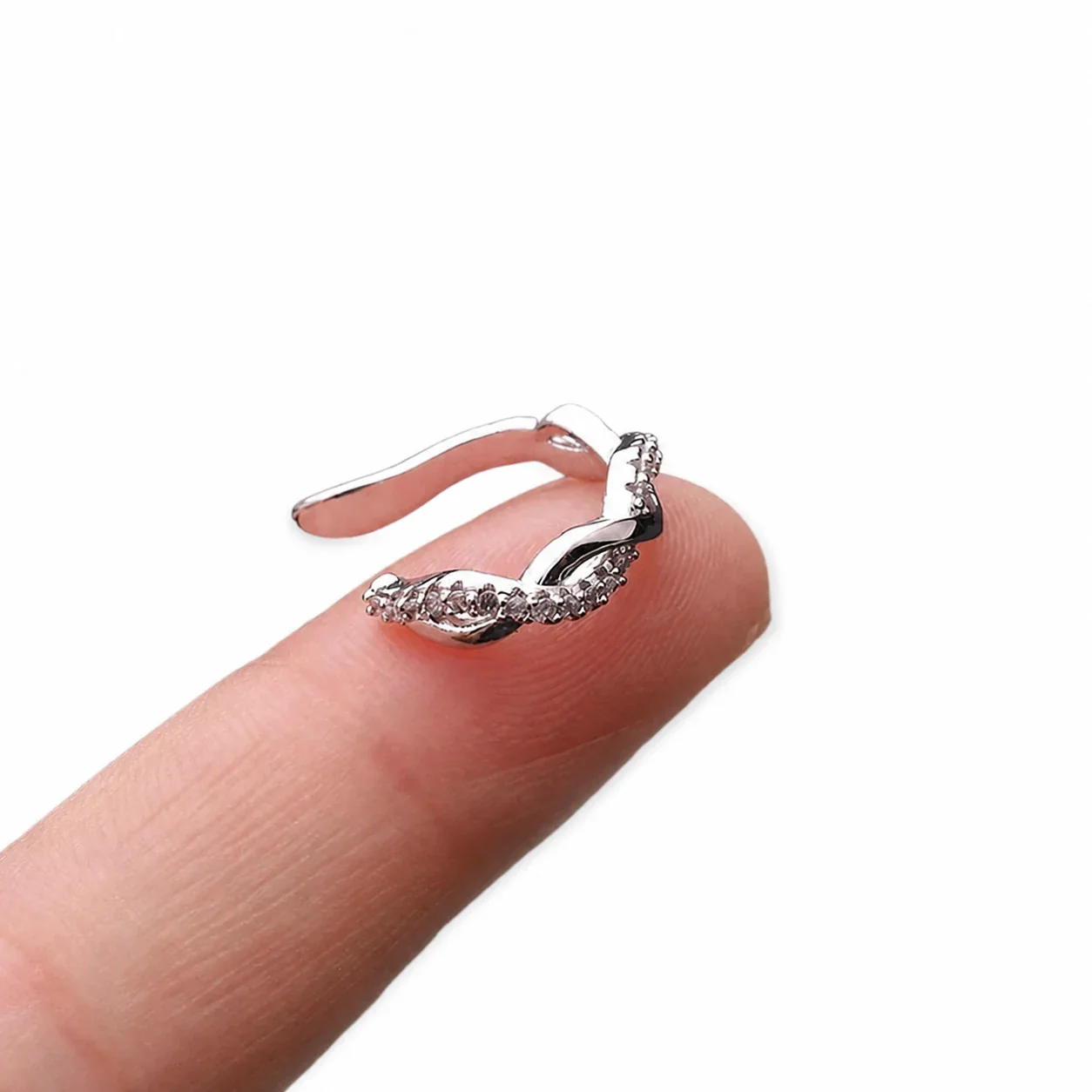 Sparkling 316 Stainless Steel Pavé Ear Cuff 10mm - Silver Twisted Pavé Loop