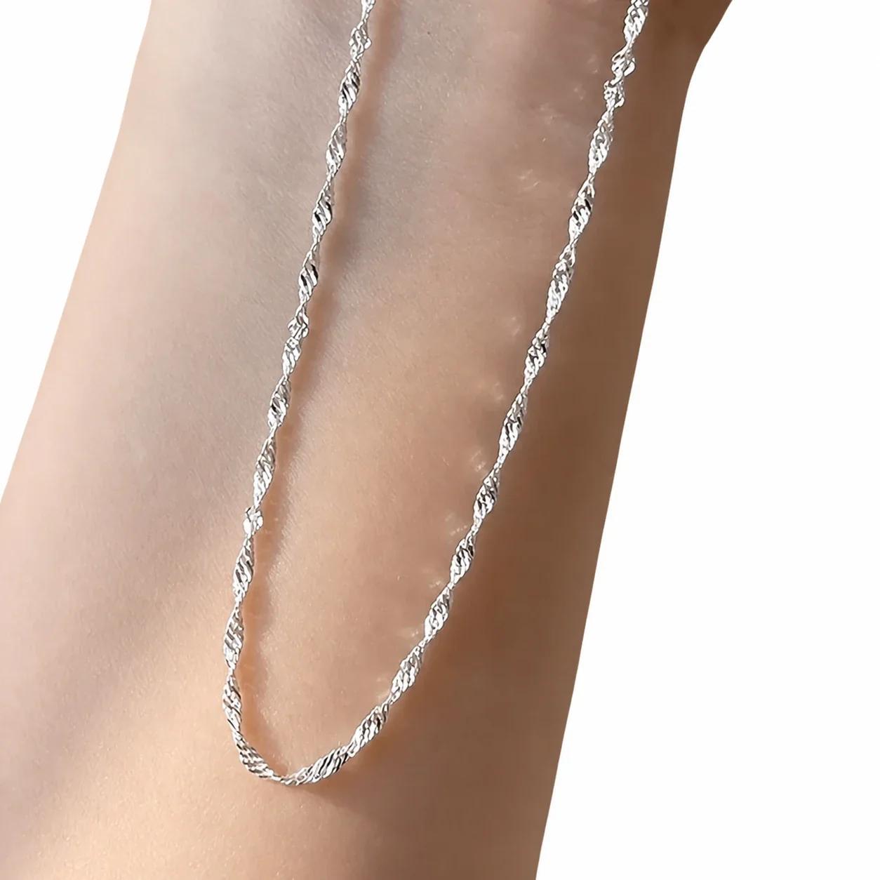 Chain Necklace with Twisted Wave Texture 316 Stainless Steel PVD - Silver