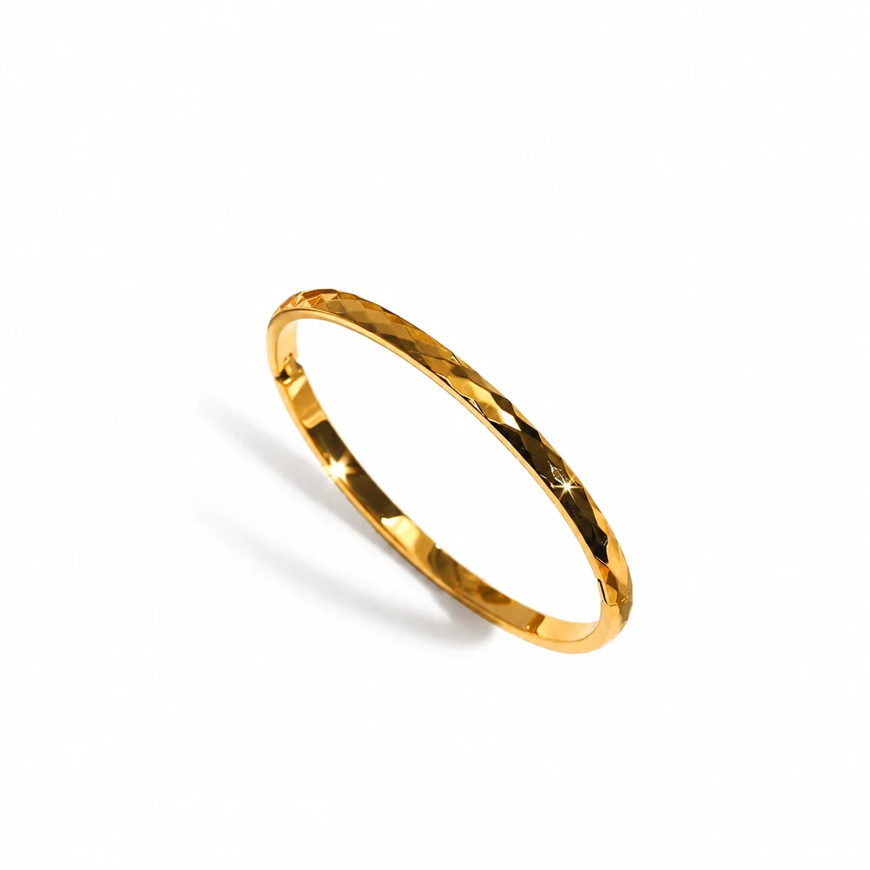 Faceted 4 mm Oval Bangle in 18K Gold-Plated Stainless Steel - Gold