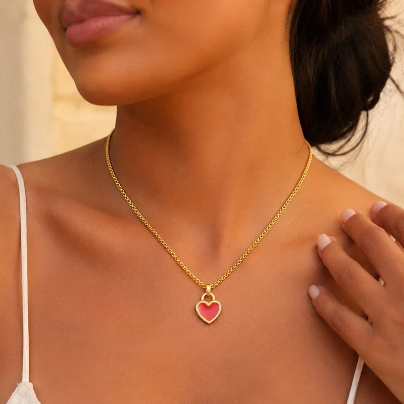 Heart Lock Pendant Necklace with Ribbed Enamel Gold-Plated Steel
