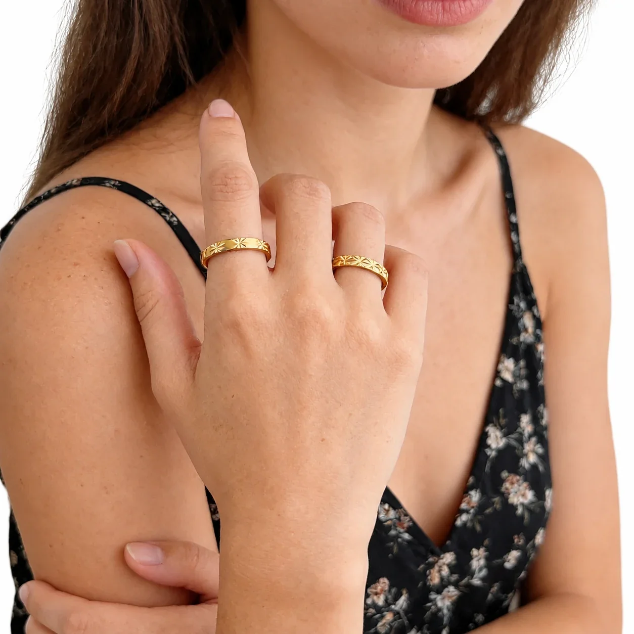 Starburst Band Ring, 2 mm Gold-Plated Stainless Steel