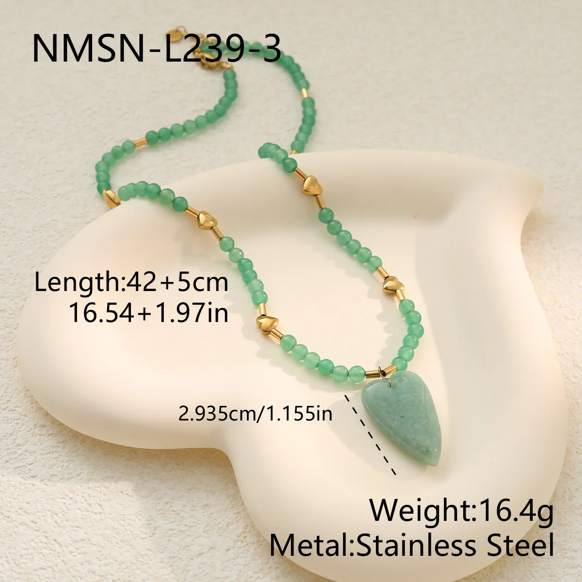 Photo produit : Parure collier et bracelet à perles cœur en acier plaqué or 18K