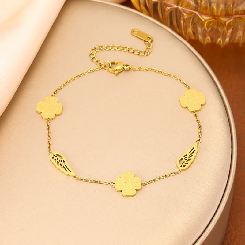 Anklet: Clover Wing Link 18K Gold-Plated Stainless Steel