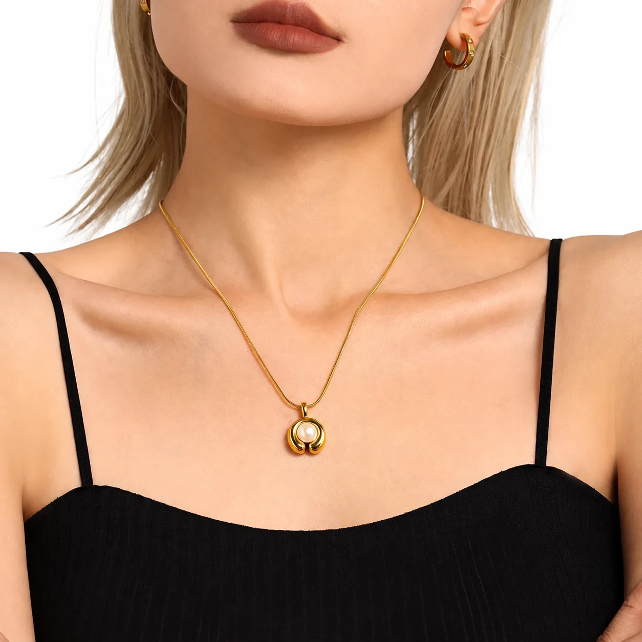 Pendant Necklace, C-Shaped Pearl, 18K Gold-Plated Steel