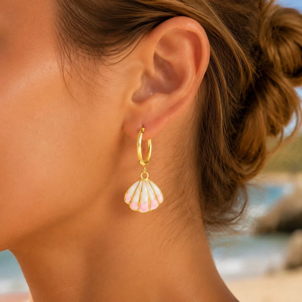 Hoop Earrings with Pink Shell Drops in Gold-Plated Steel