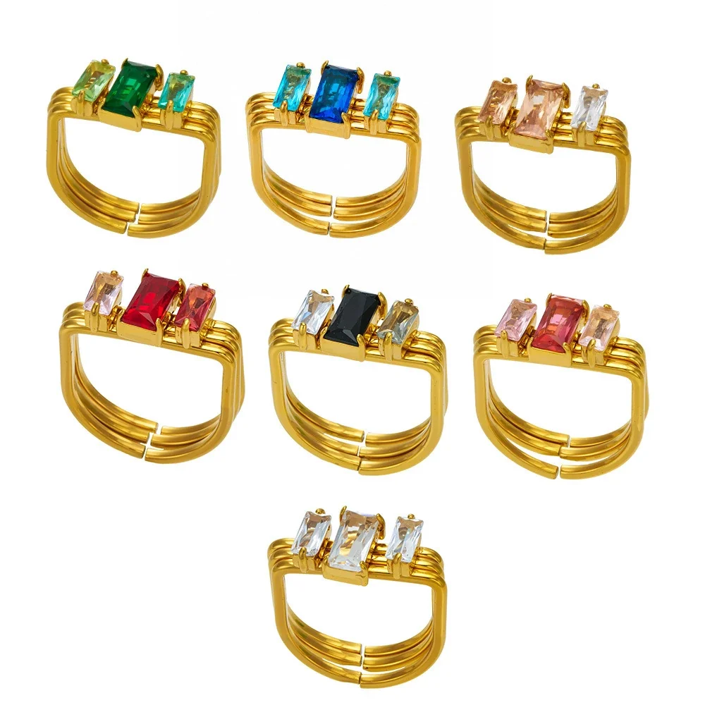 Anel com Três Aros Paralelos e Zircónias Cúbicas Baguete em Aço Inoxidável 316 Banhado a Ouro