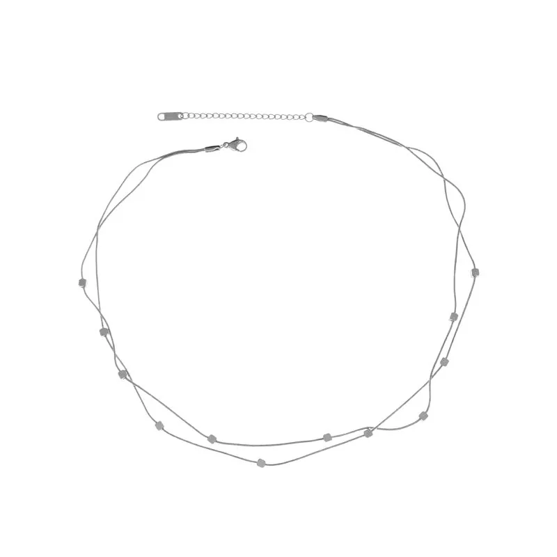 Collar plateado de doble capa con cadena de serpiente y cuentas cúbicas