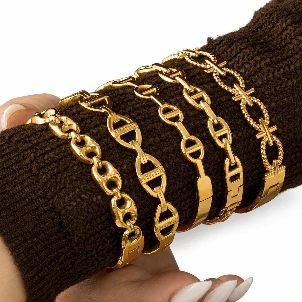 Sculptural 18K Gold-Plated Stainless Steel Oval Link Bangle