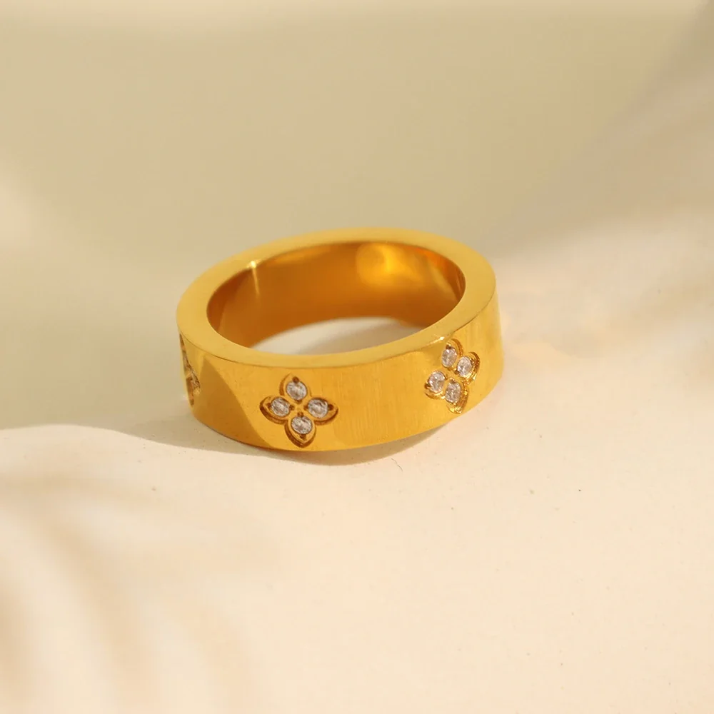 Ring Four-Petal Crystal Clusters Gold-Plated Stainless Steel