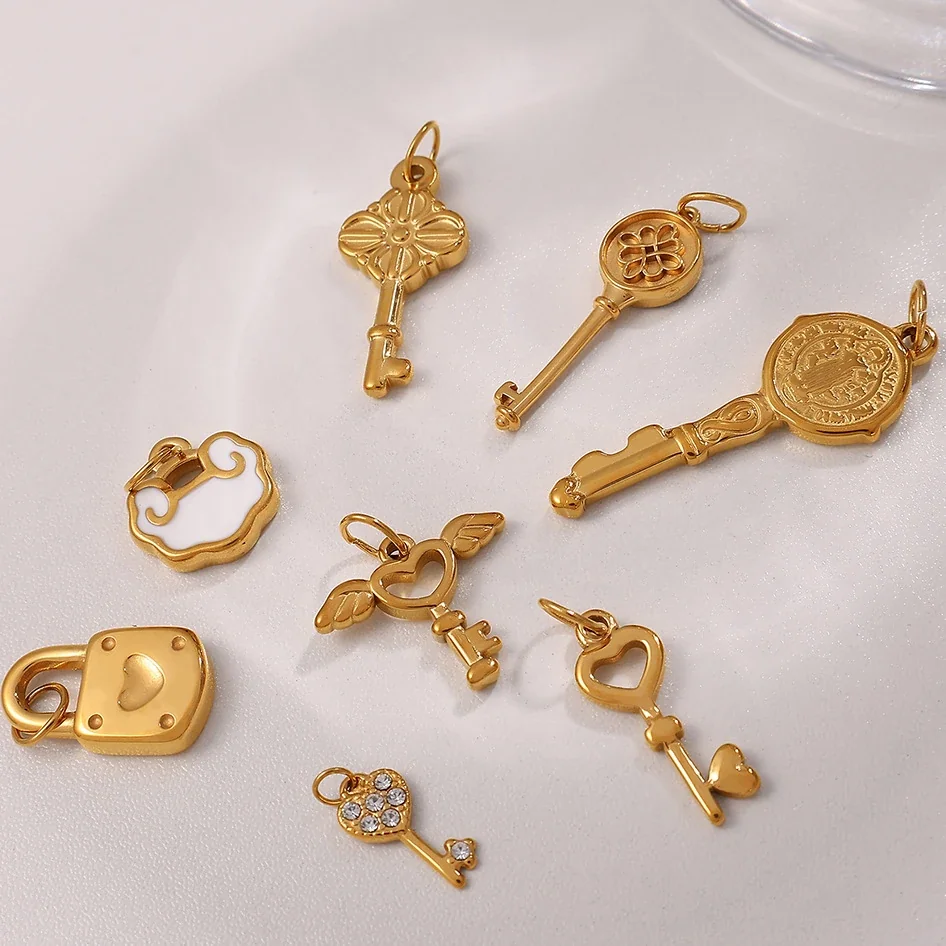 Pendant Charms with Heart, Key & Airplane Gold-Plated