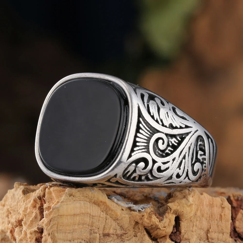 Foto del producto: Anillo de sello con cara negra en forma de cojín y filigrana de acero inoxidable 316