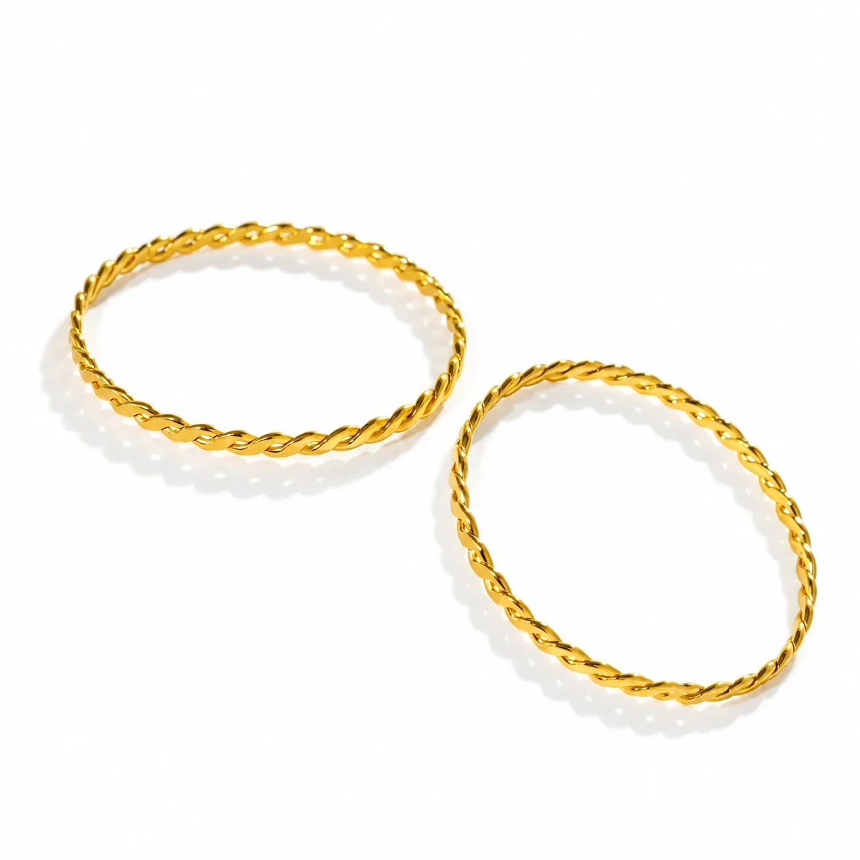 Twisted Slim Band Ring in Gold-Plated Stainless Steel
