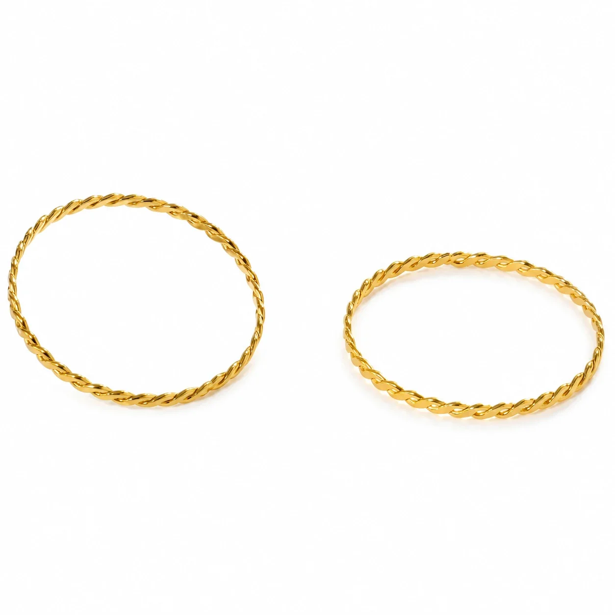 Twisted Slim Band Ring in Gold-Plated Stainless Steel