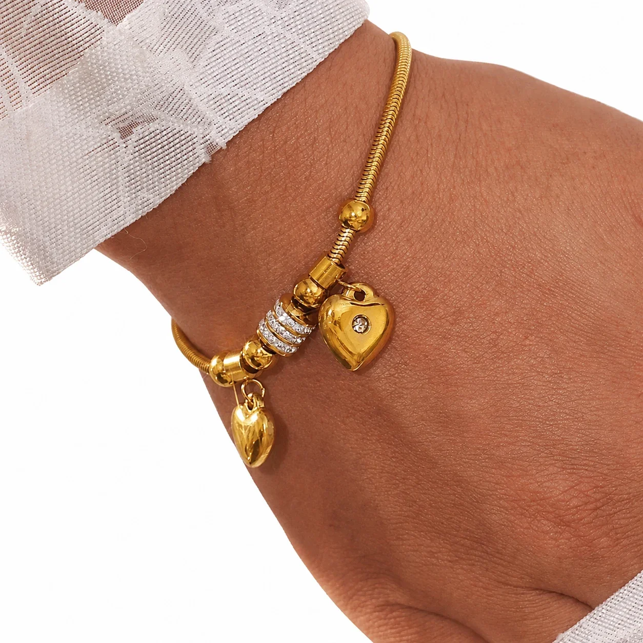 Romantic Gold-Plated Stainless Steel Snake Chain Heart Charm Bracelet