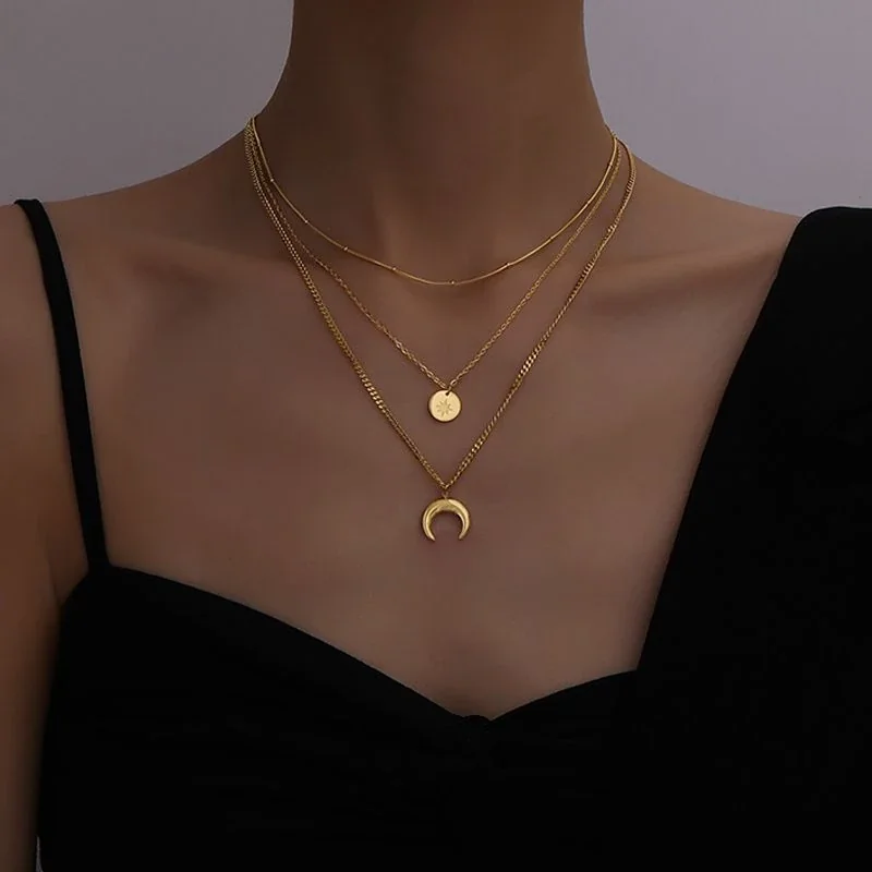 Produktfoto: Necklace: Layered Crescent Moon & Star Coin Gold-Plated Stainless