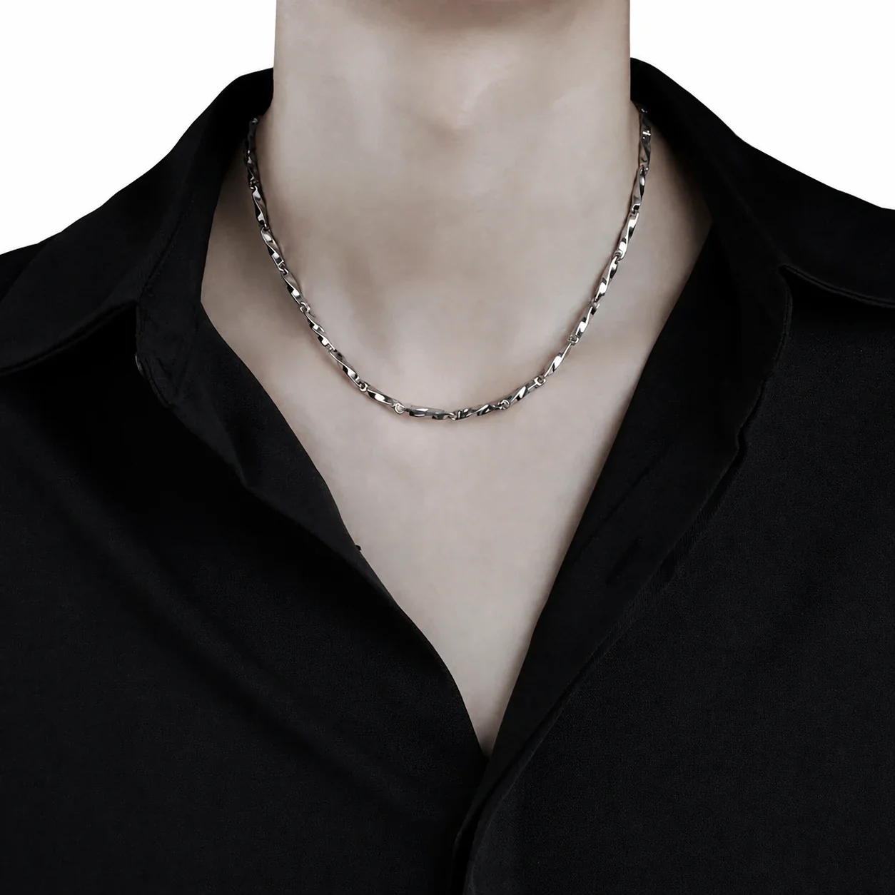 Sculpted Silver-Tone Stainless Steel Twisted Link Chain Necklace