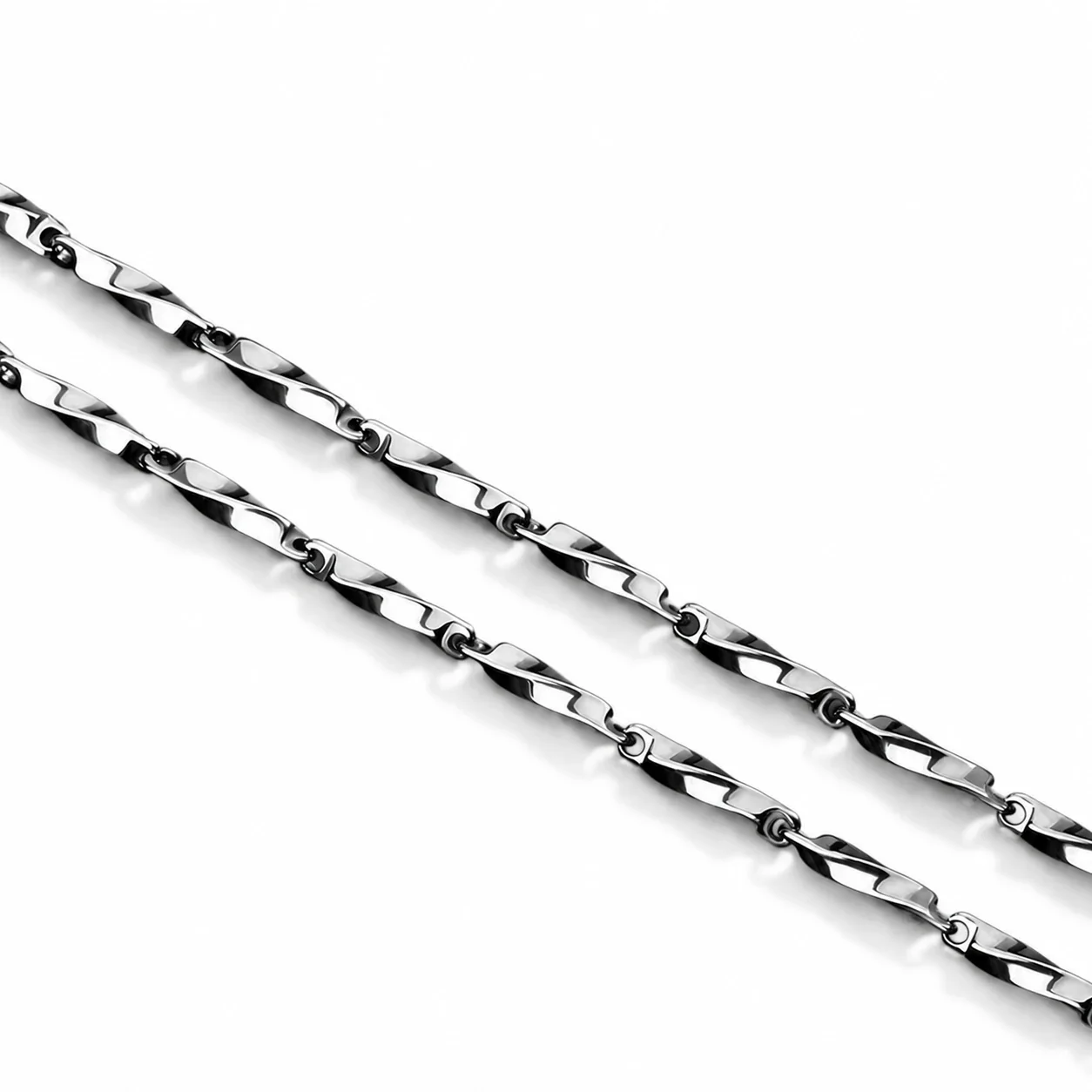 Sculpted Silver-Tone Stainless Steel Twisted Link Chain Necklace