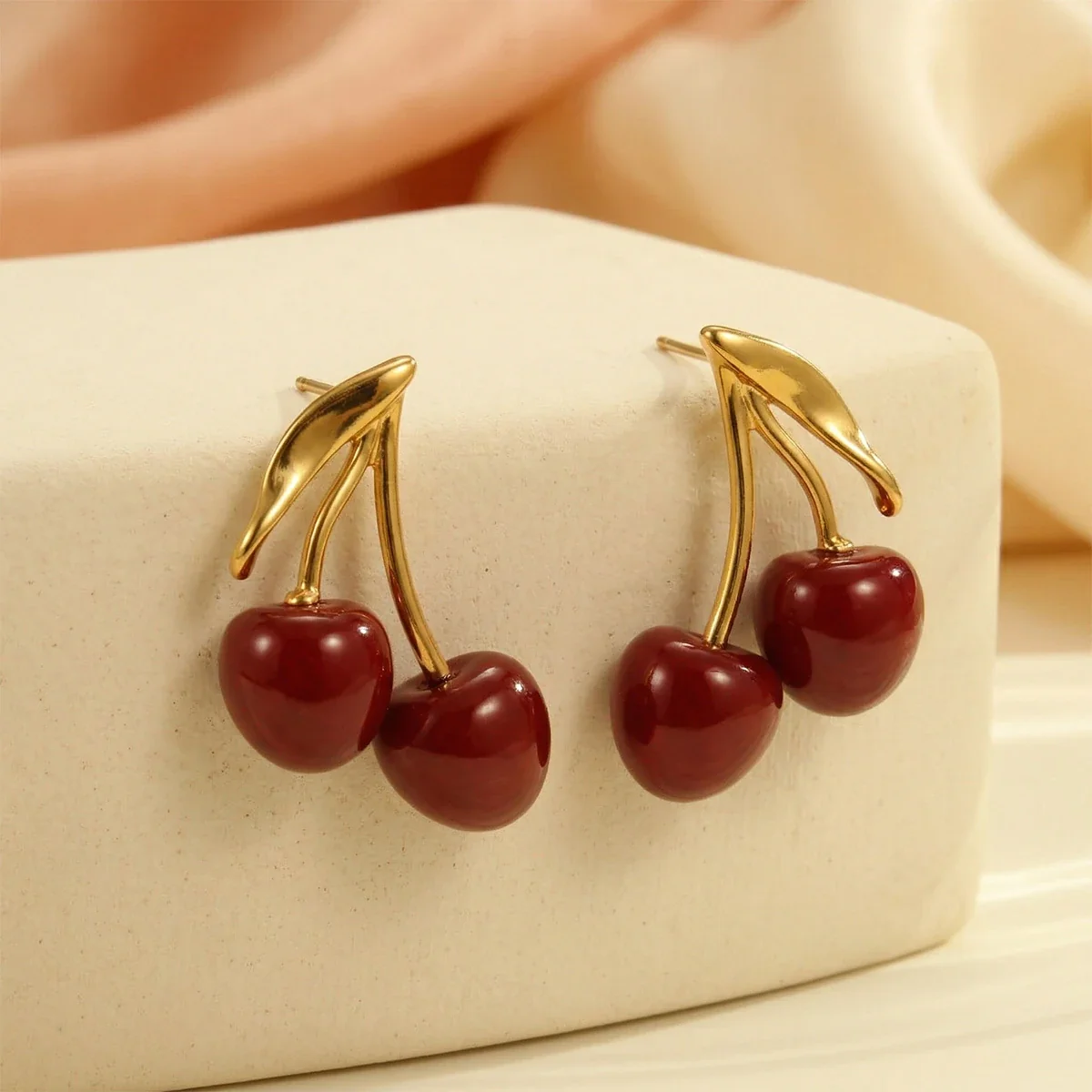 Photo produit : Parure de bijoux, cœur rouge et cerise, acier inoxydable plaqué or 18K