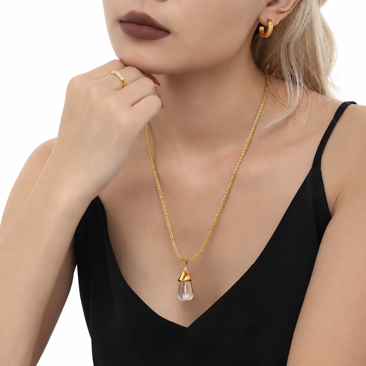 Pendant Necklace with Fluted Cap and Teardrop Resin, Gold-Plated