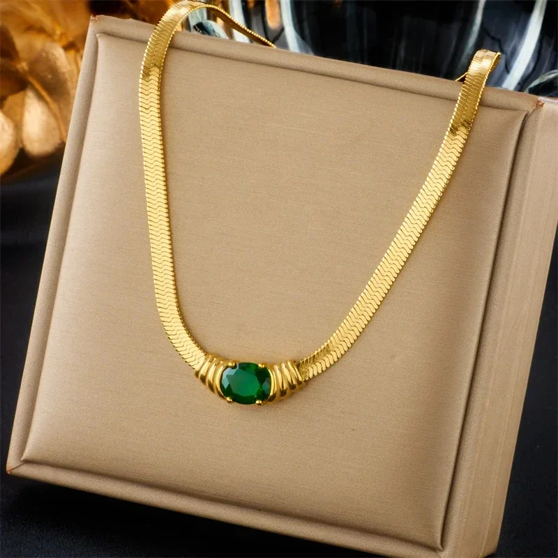 Foto prodotto: Chain Necklace with Oval Green Crystal, Gold-Plated Stainless Steel