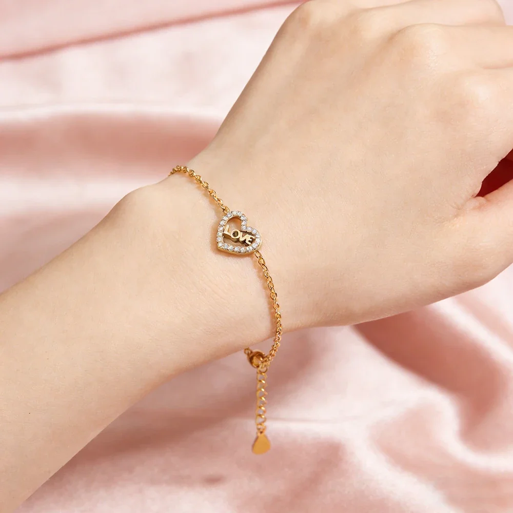 Photo produit : Bracelet Lettre LOVE Cœur en Cristal, Acier Inoxydable Doré