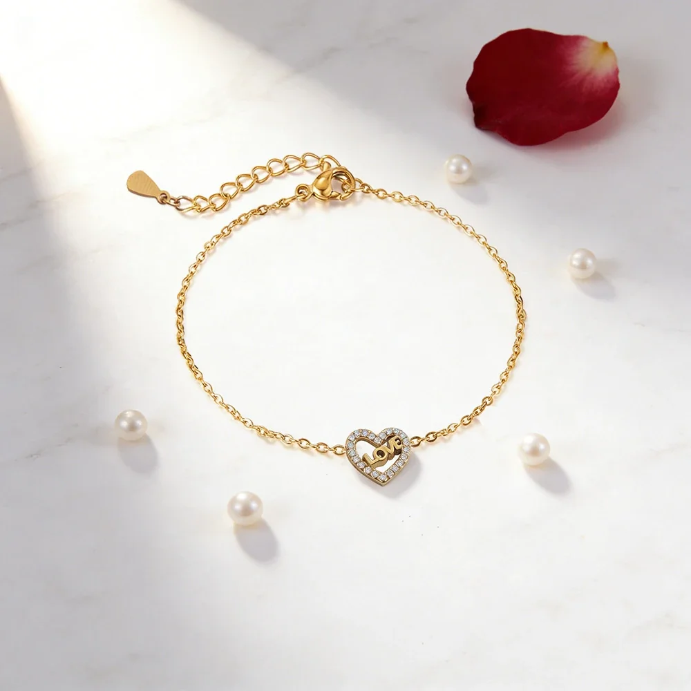Photo produit : Bracelet Lettre LOVE Cœur en Cristal, Acier Inoxydable Doré