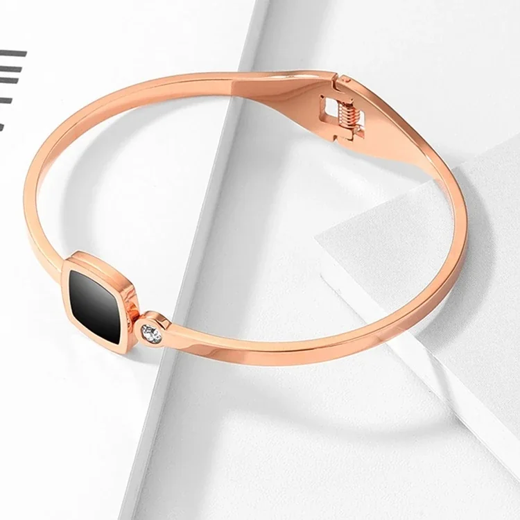 Foto del producto: Bangle Bracelet with Black Square Inlay & Crystal, Stainless Steel