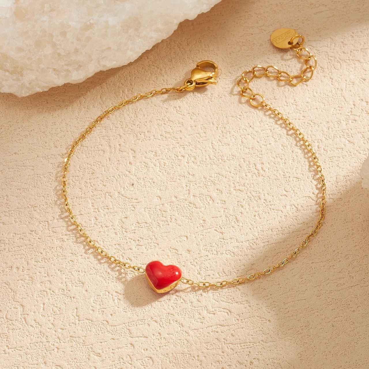 Photo produit : Ensemble collier et bracelet cœurs rouges, acier plaqué or