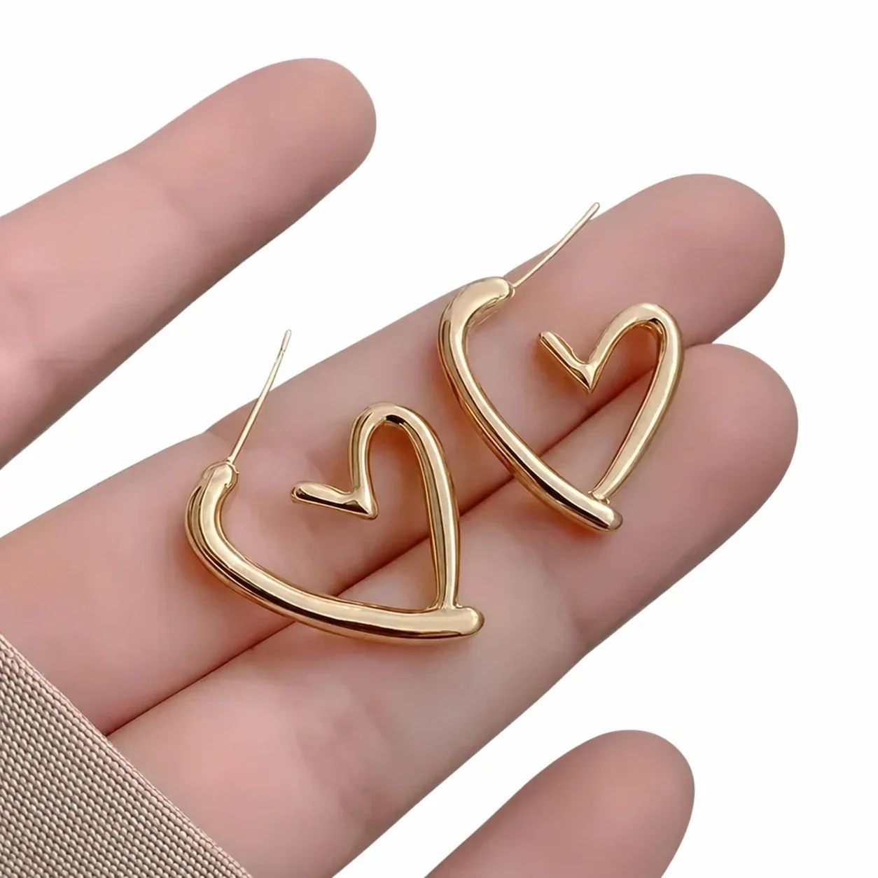 Sculptural 18K Gold PVD Open Heart Stud Earrings - Gold