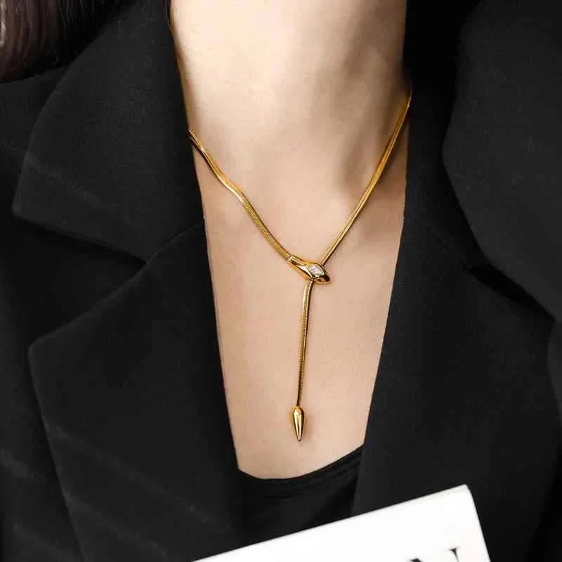 Slangen-lariatketting met marquise-CZ, verguld roestvrij staal productfoto