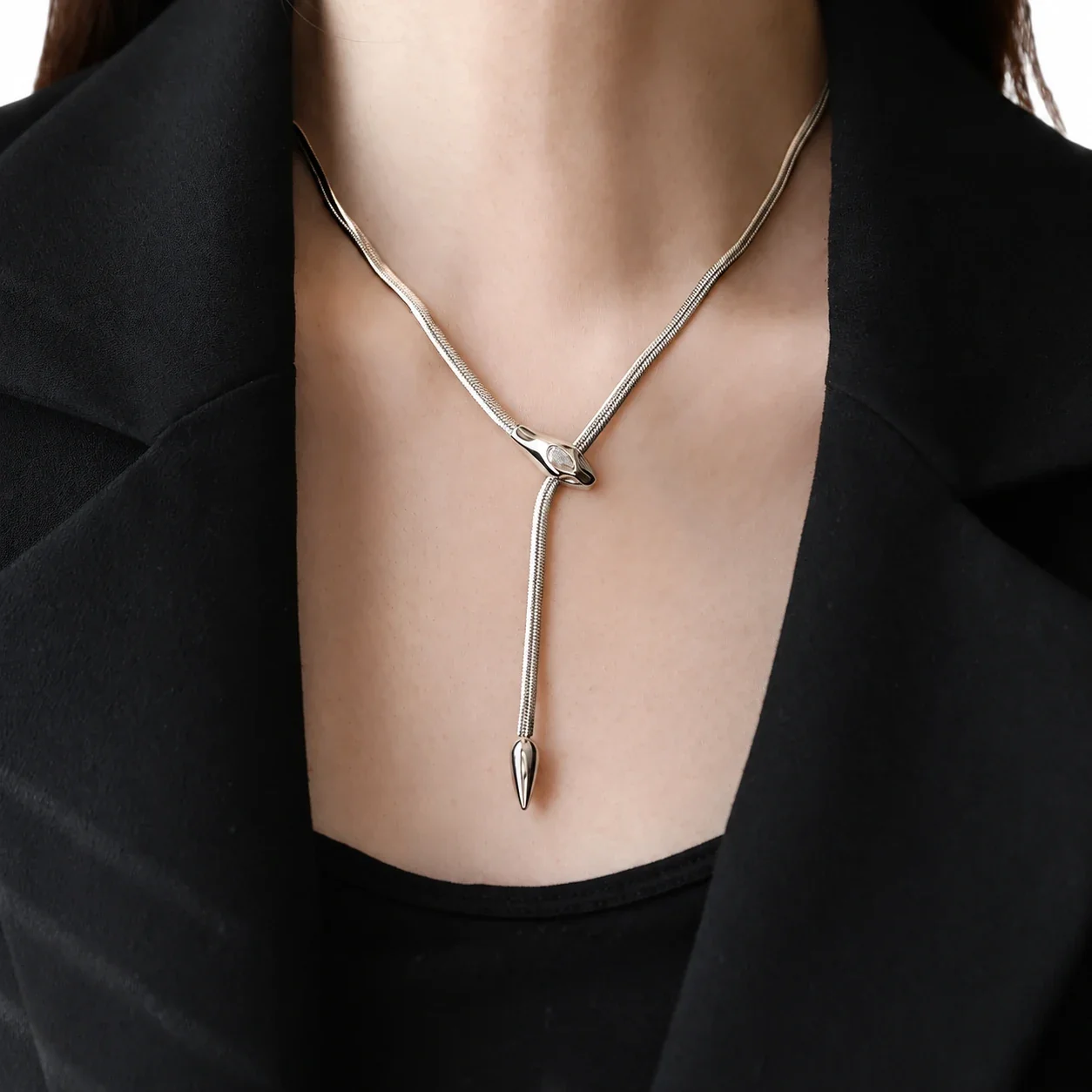 Slangen-lariatketting met marquise-CZ, verguld roestvrij staal productfoto