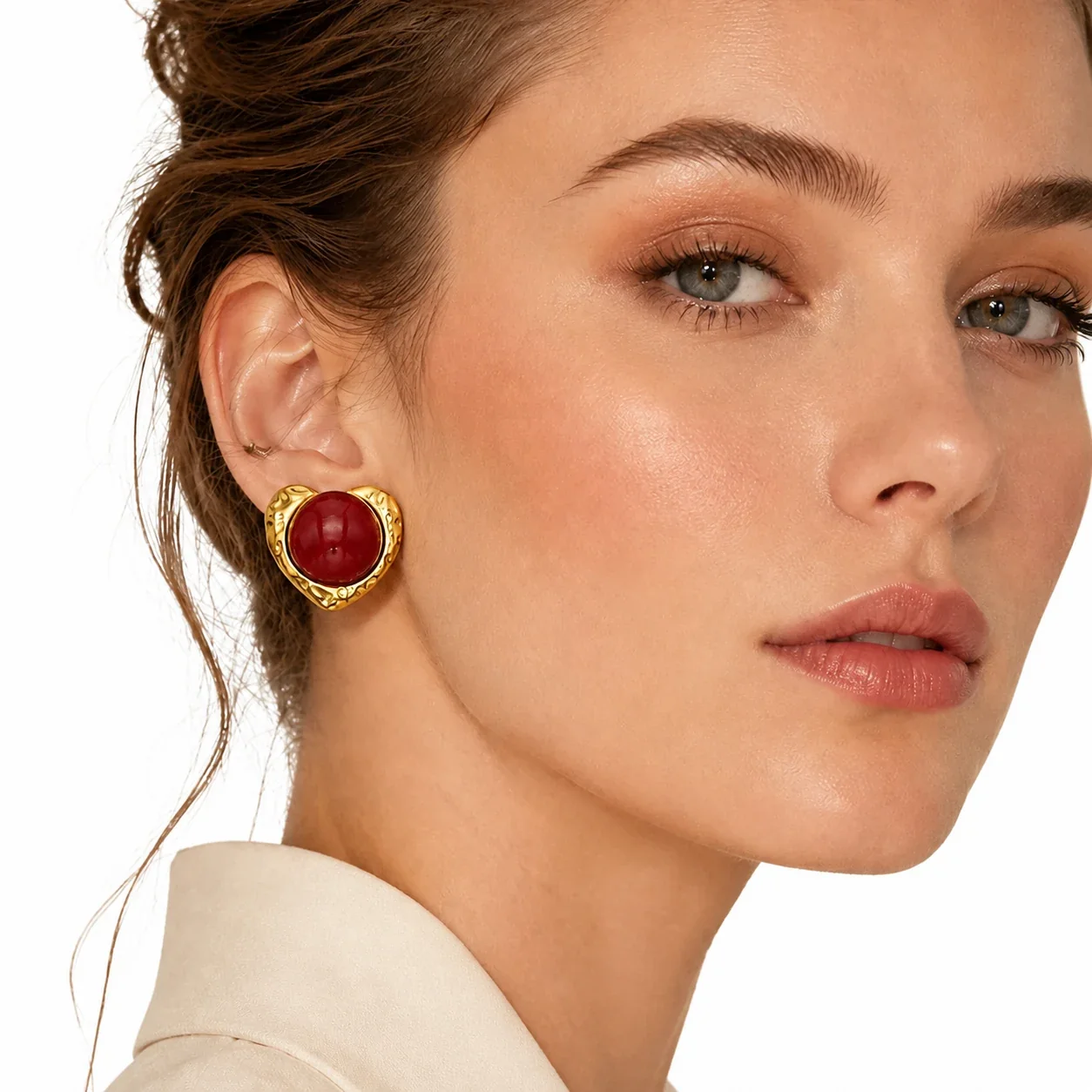 Foto prodotto: Orecchini a Cuore Martellato in Acciaio Chirurgico 316L Placcati Oro 18K con Perla - PVD
