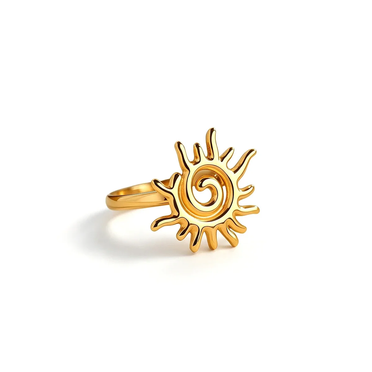 Open ring met zonnespiraal in verguld roestvrij staal