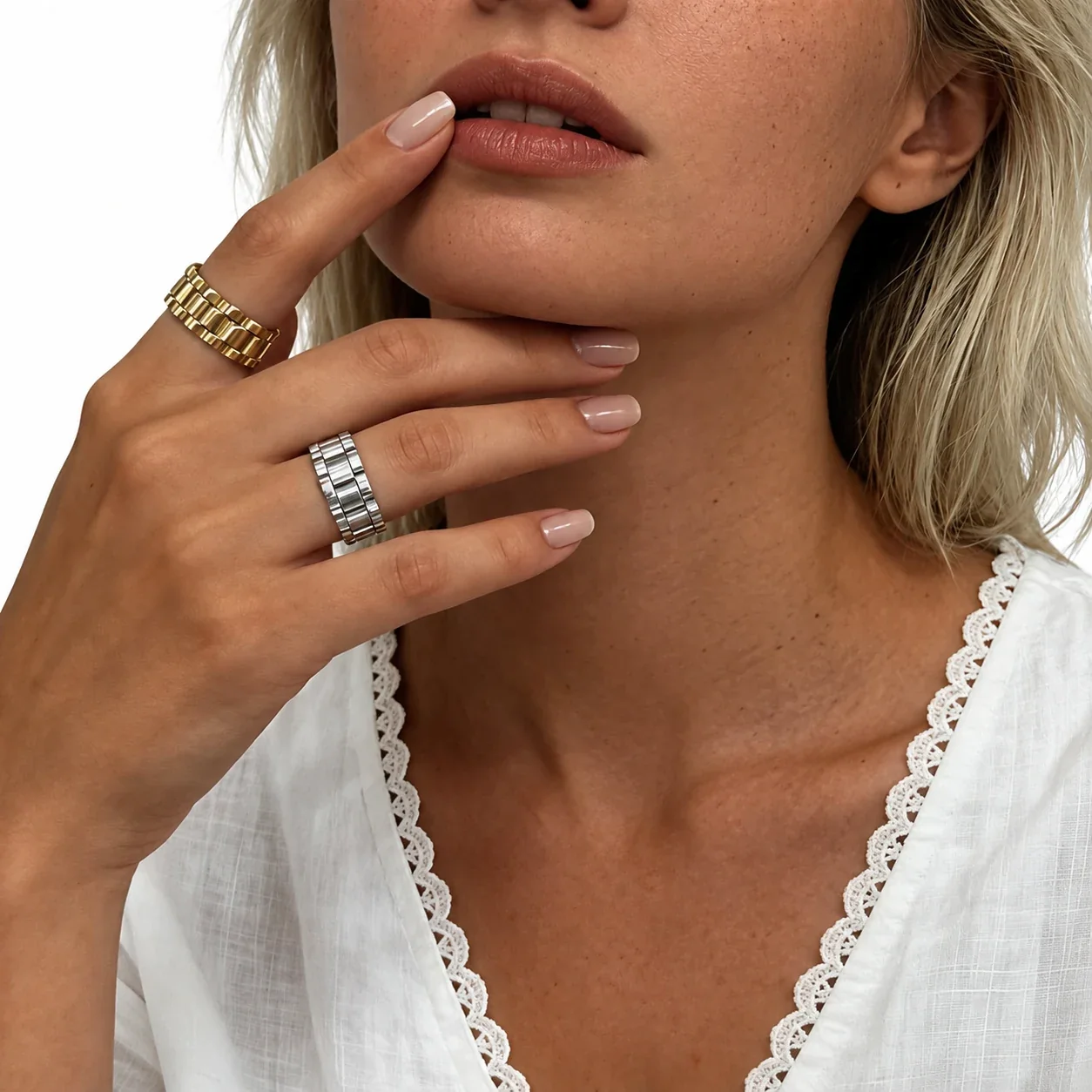 Watch Link Ring with Scalloped Edges, Gold-Plated Stainless Steel