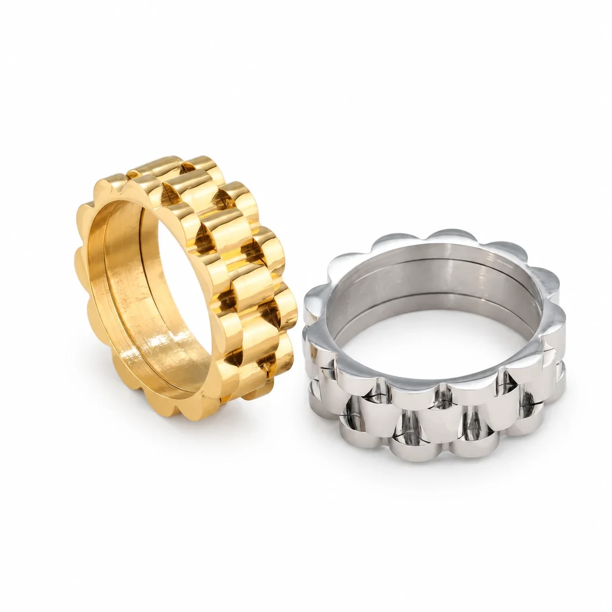 Watch Link Ring with Scalloped Edges, Gold-Plated Stainless Steel