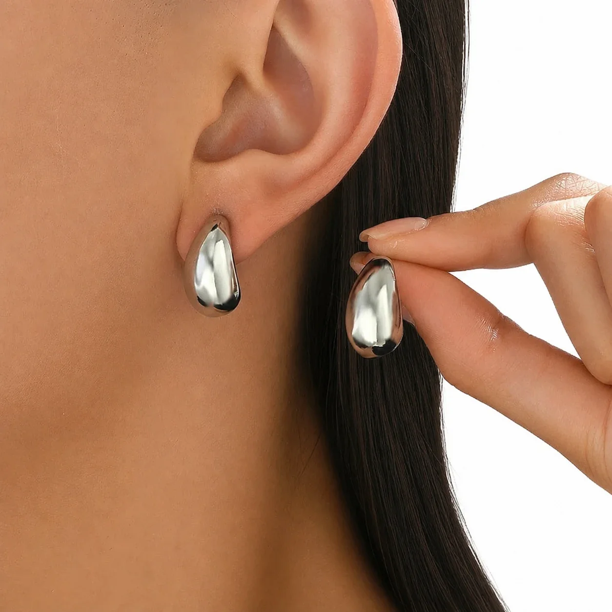 Polished Gold-Plated Teardrop Dome Stud Earrings - Silver