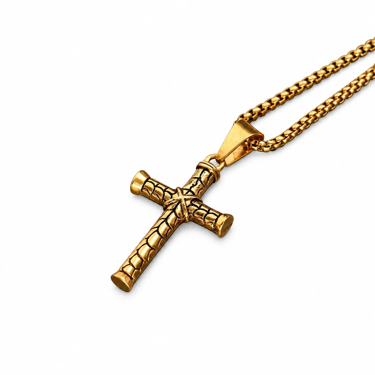 Foto del producto: Collar de Cruz con Textura de Corteza y Cadena Veneciana, Acero Inoxidable