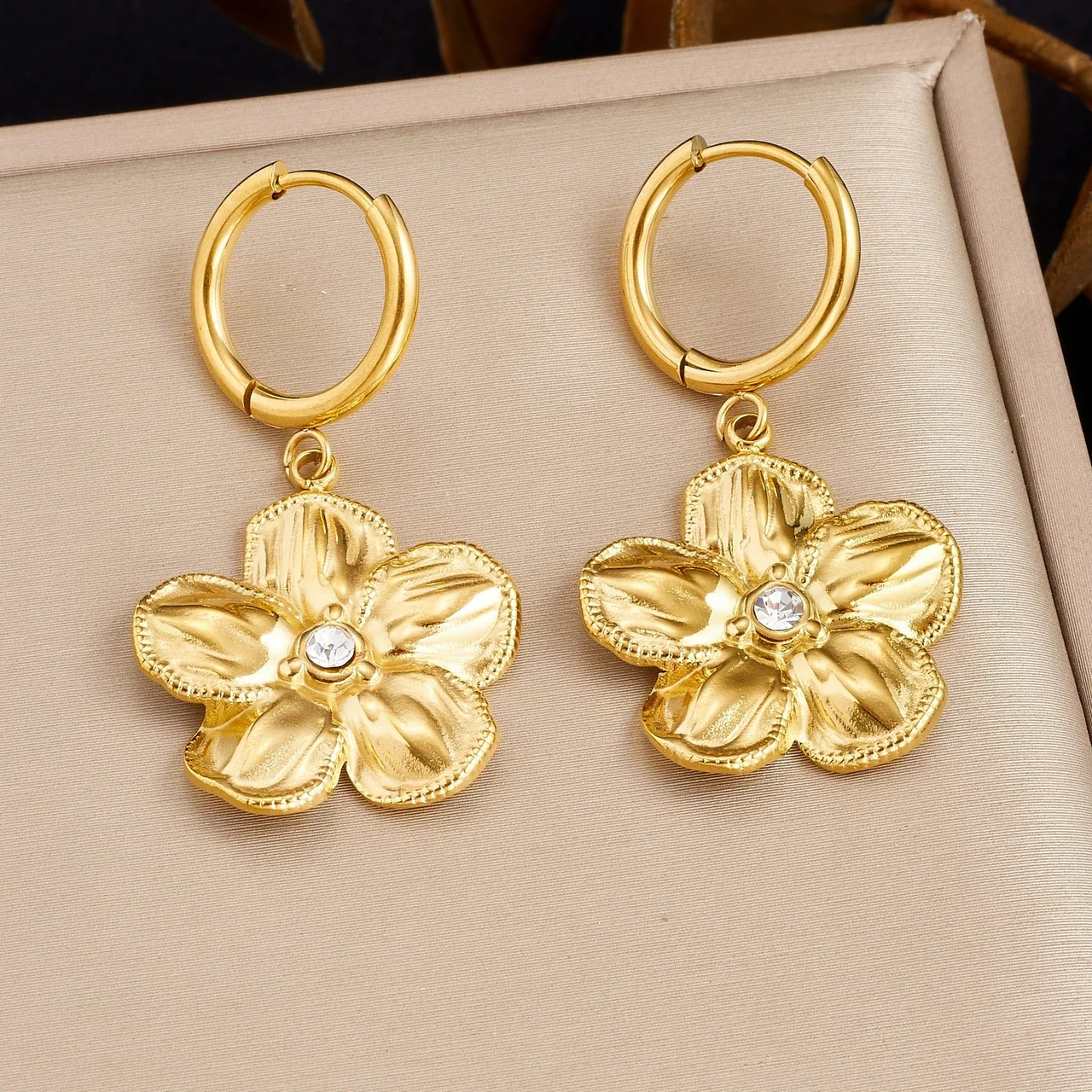 Hoop Earrings with Five-Petal Crystal Flowers, Gold-Plated Steel