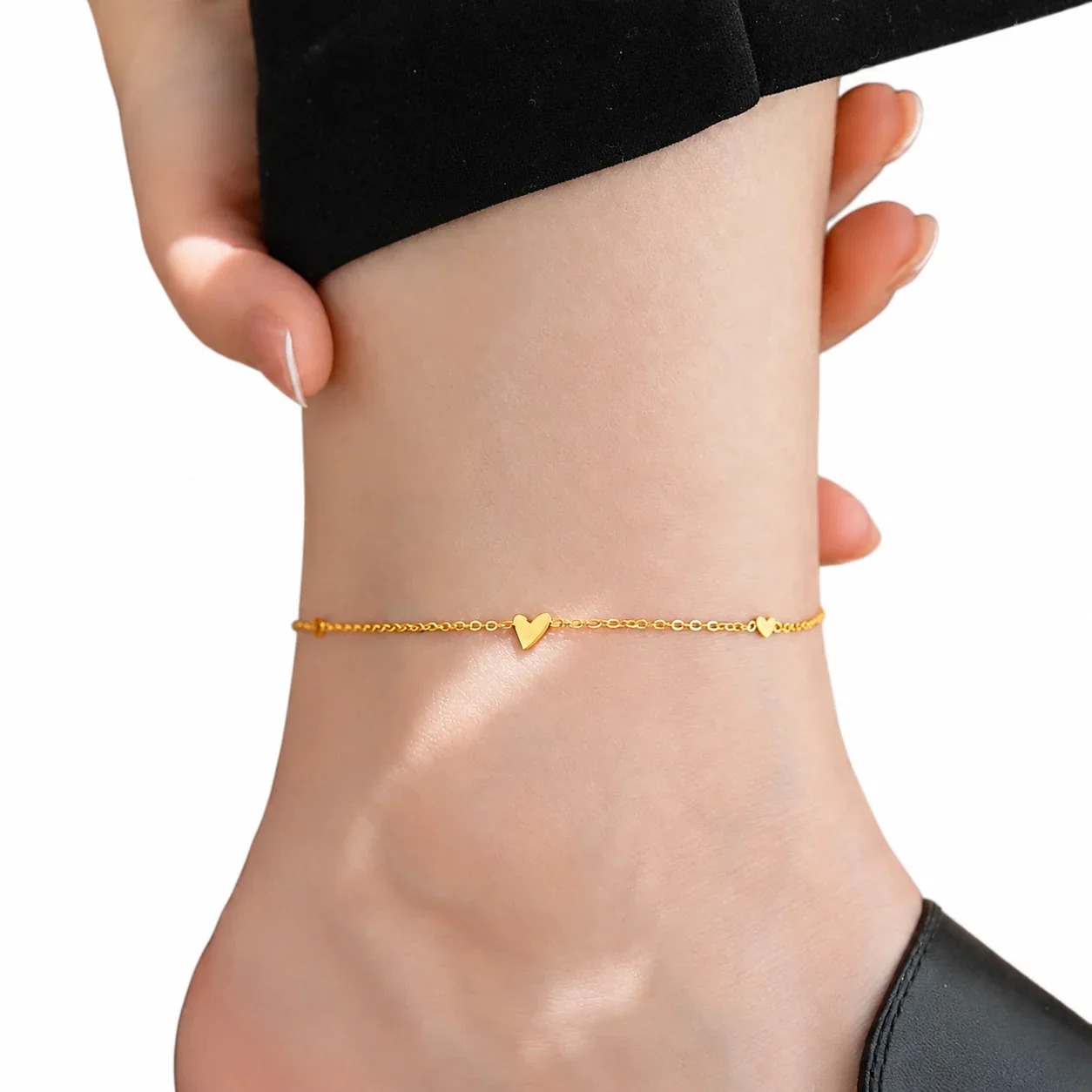 Anklet with Three Heart Charms in 18K Gold-Plated Steel - Gold