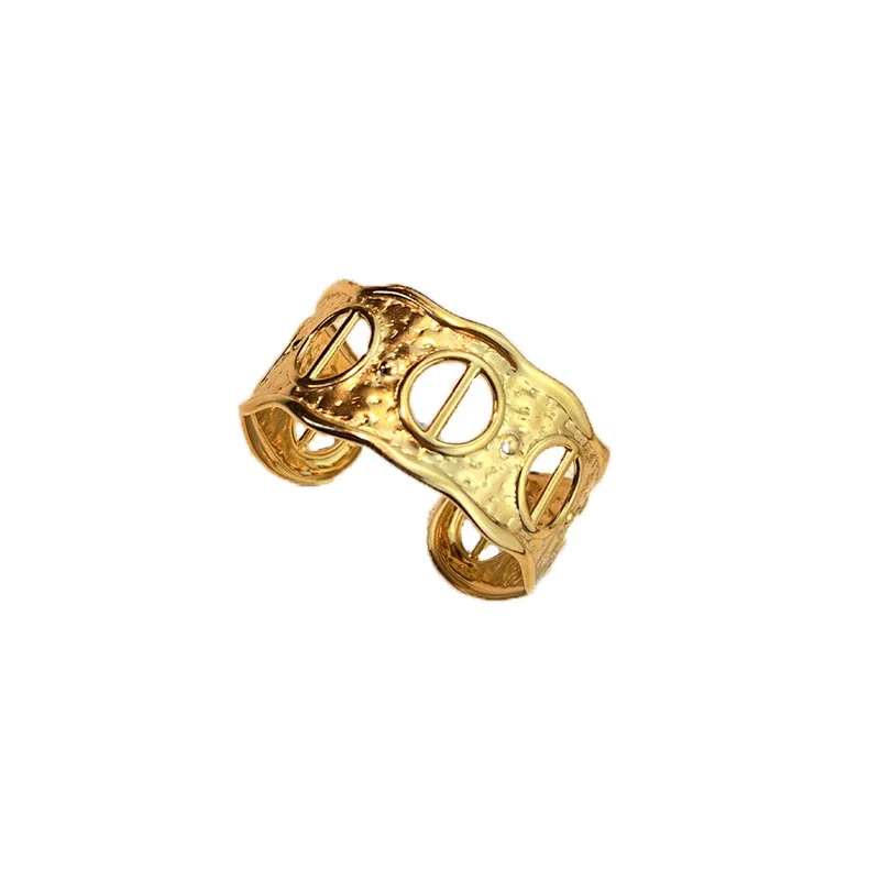 Sculptural 18K Gold-Plated Open Oval Hammered Cuff