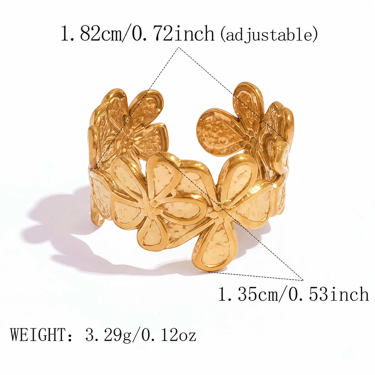 Open ring met vierbladige bloemen van roestvrij staal met goudkleurige PVD-afwerking productfoto