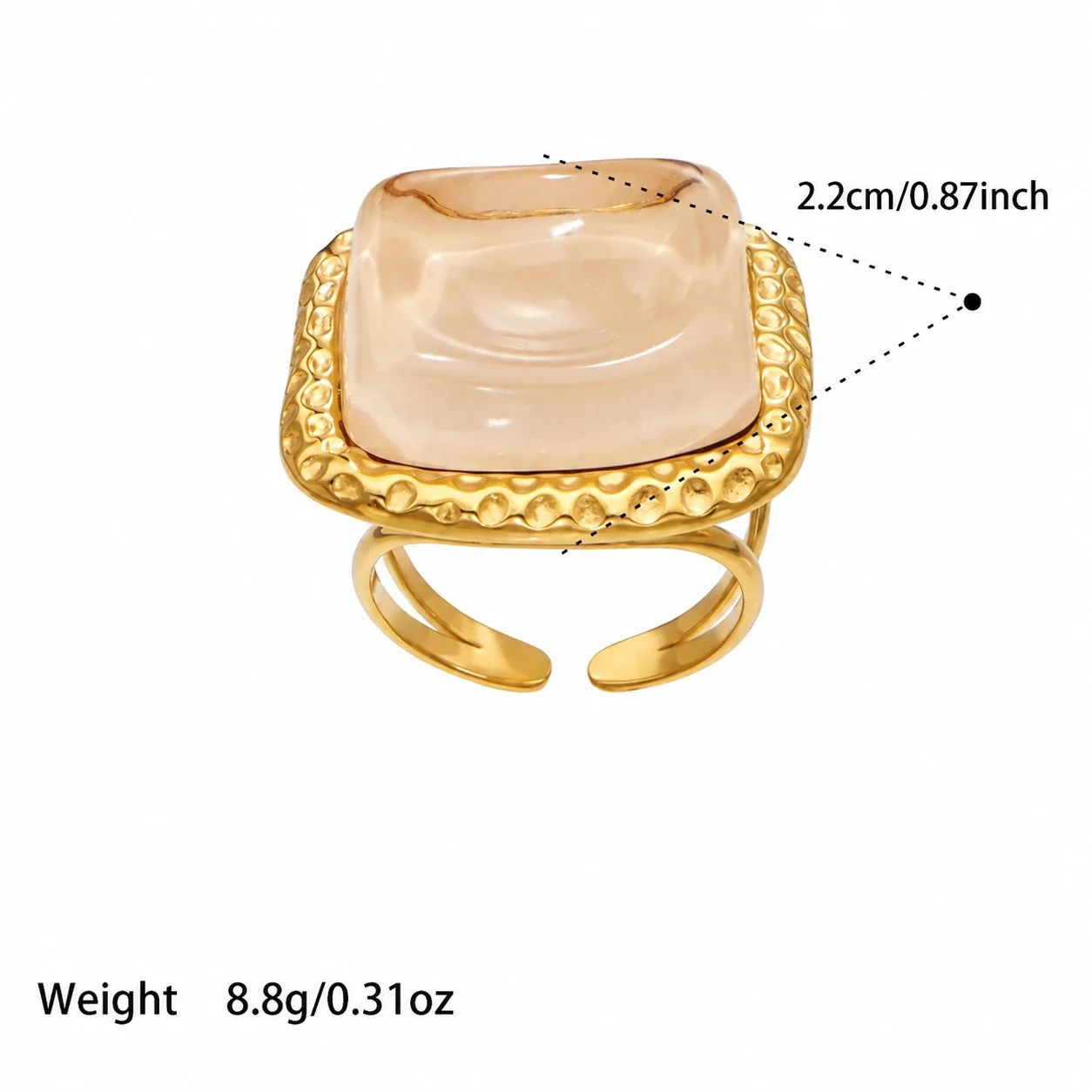 Foto del producto: Anillo de acero chapado en oro con cabujón cuadrado de resina y textura martillada