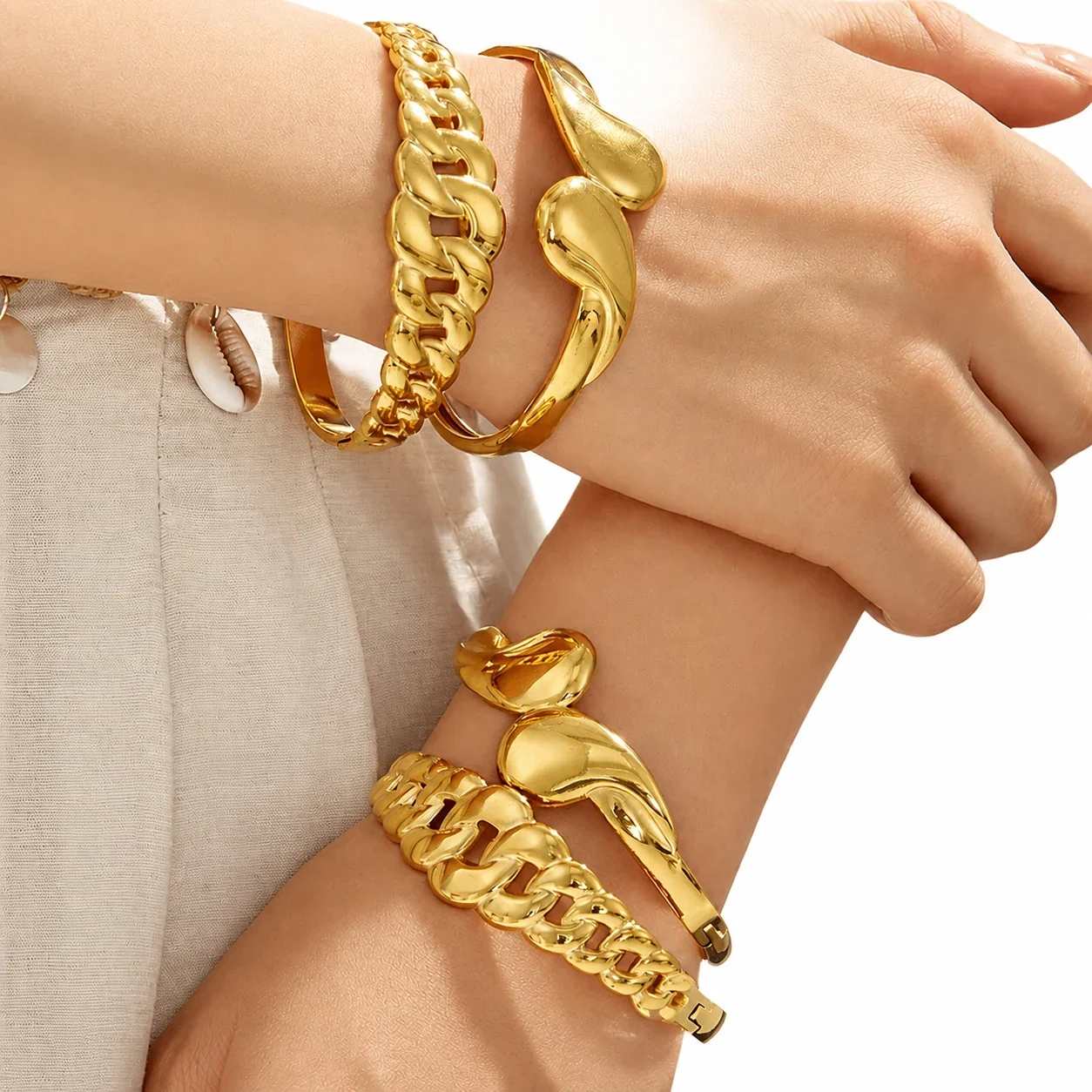 Sculptural 18K Gold PVD Teardrop Curb 316L Bangle