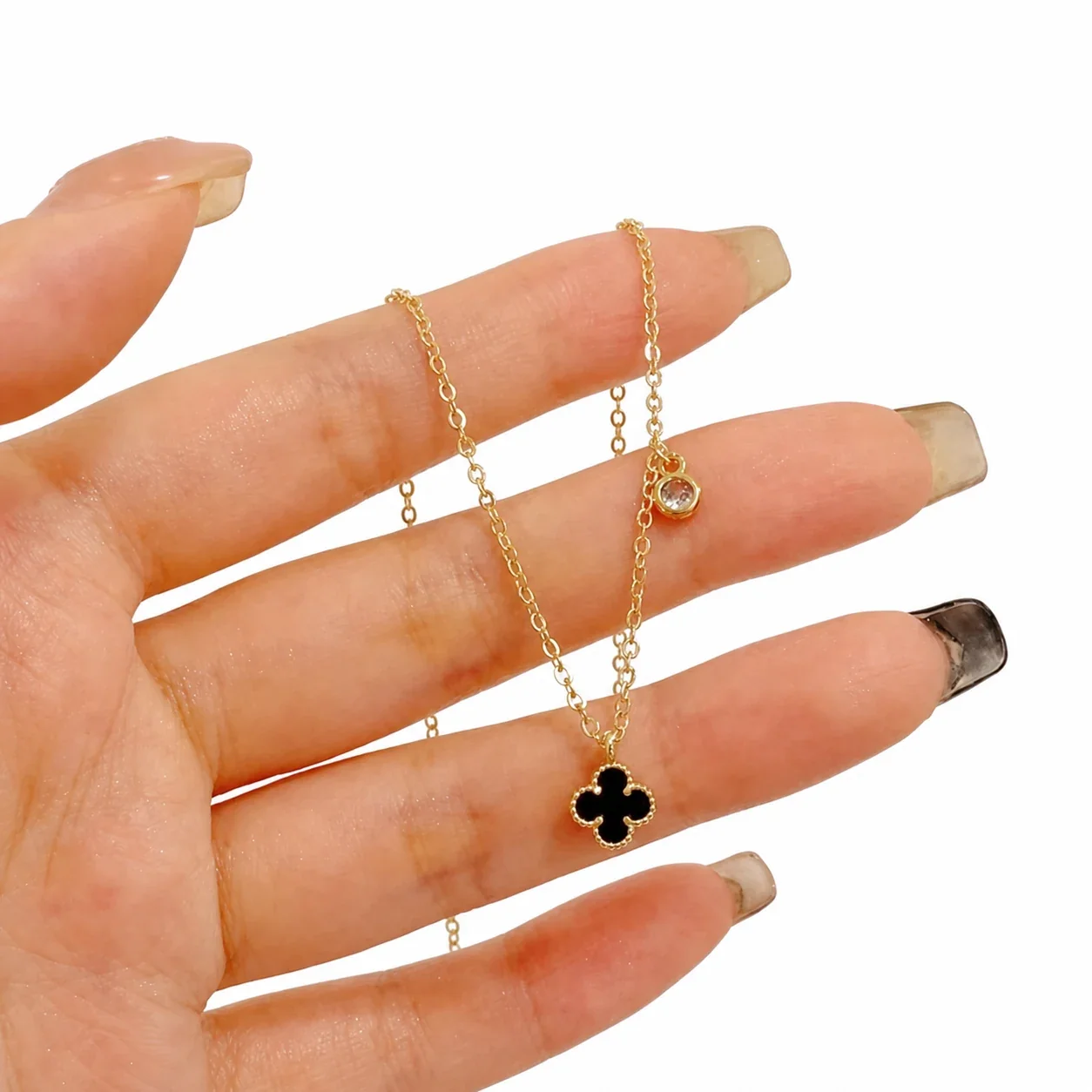 Dainty 18K Gold-Plated Clover Bead-Edge Pendant Necklace - Gold Black Shell Pearl