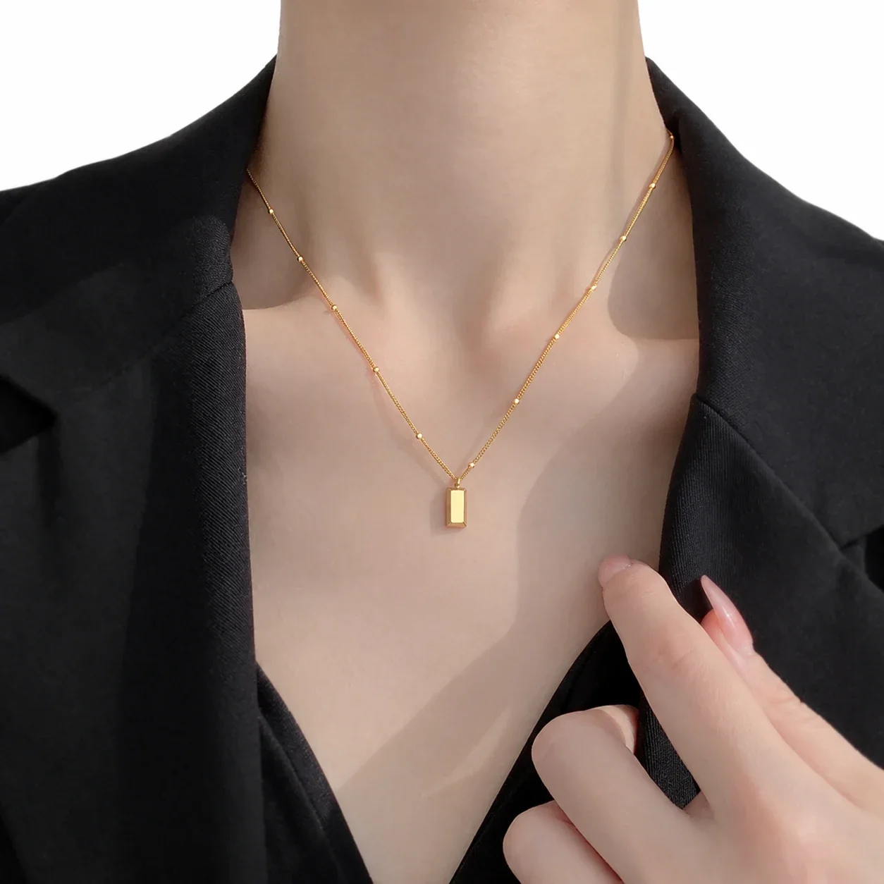 Foto prodotto: Pendant Necklace Rectangular Tag and Bead Chain Stainless Steel