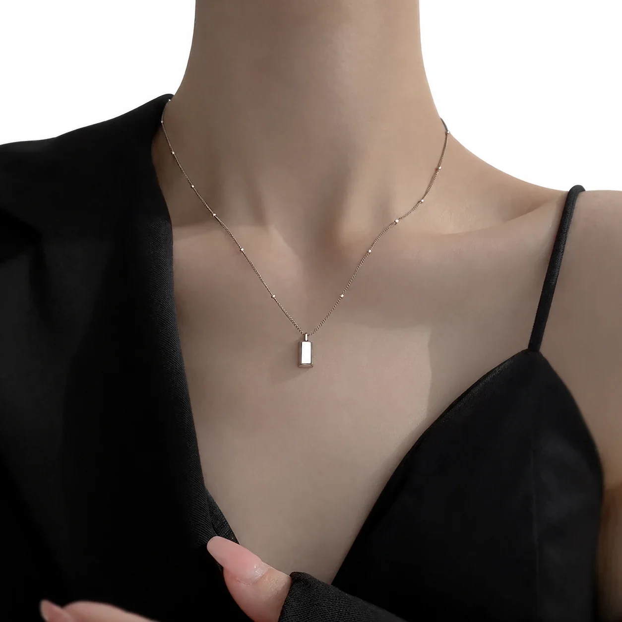 Foto prodotto: Pendant Necklace Rectangular Tag and Bead Chain Stainless Steel