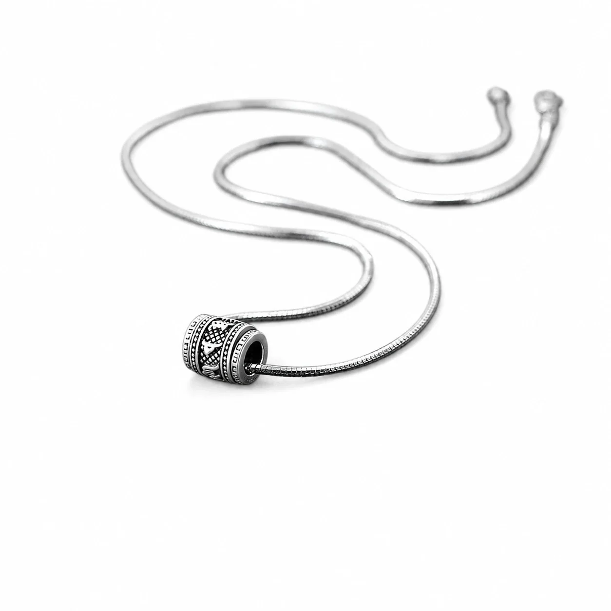 Polished Silver-Plated Snake Chain Engraved Barrel Necklace - Pixiu cm