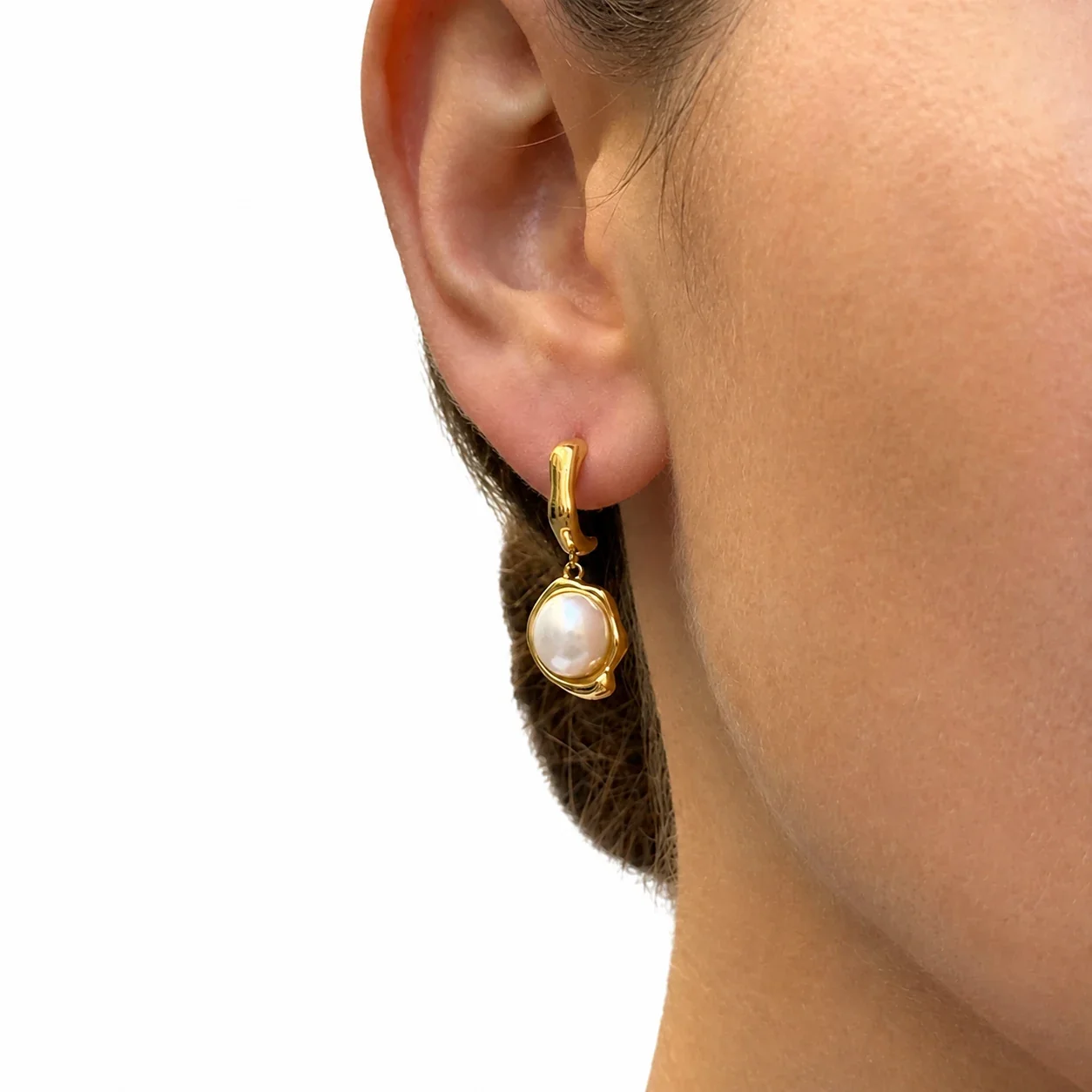 Sculptural 18K Gold-Plated 316L Pearl Drop Hoop Earrings