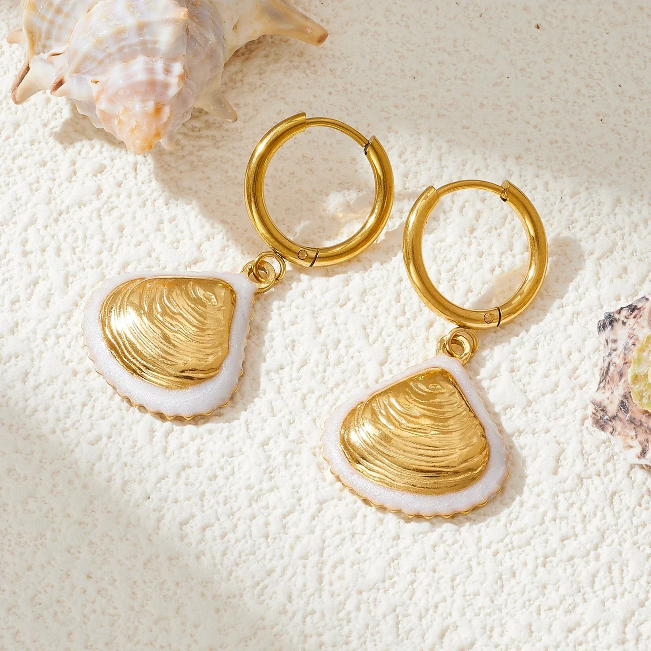 Hoop Earrings with Textured Shell Drops in Gold-Plated Steel